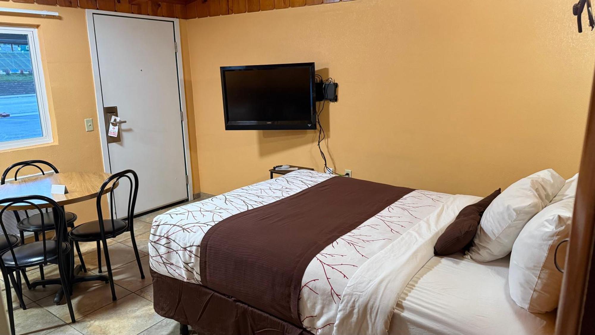 Apple Inn Motel Челан Экстерьер фото